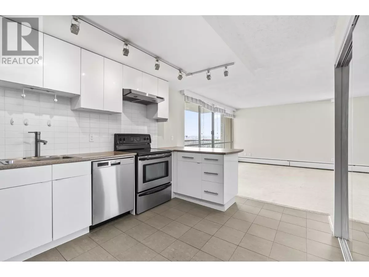 North Vancouver, BC V7P3E6,2016 FULLERTON AVE #1610