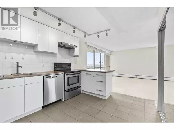 2016 FULLERTON AVE #1610, North Vancouver, BC V7P3E6