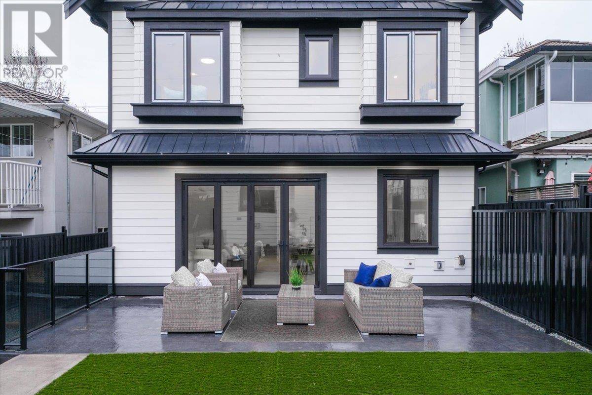 Vancouver, BC V5M1N2,2750 East 5TH AVE #2