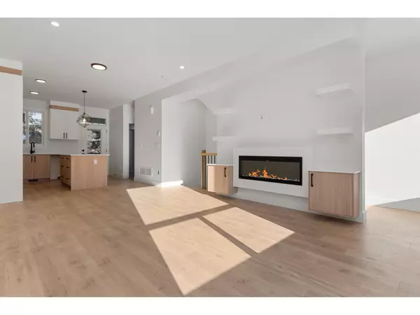 Hope, BC V0X1L0,455 COQUIHALLA ST #2