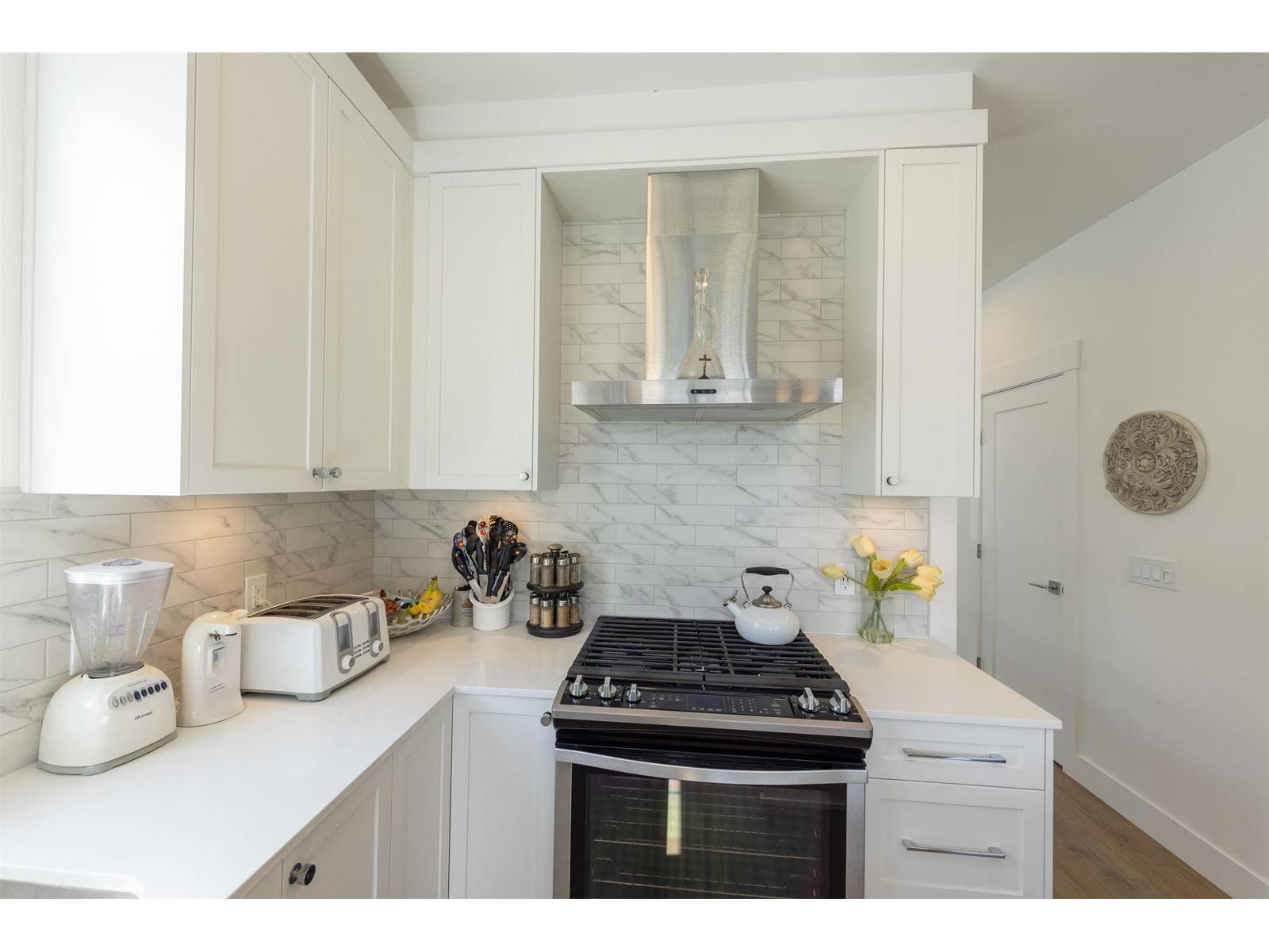 Surrey, BC V3S3B4,5528 148 #15