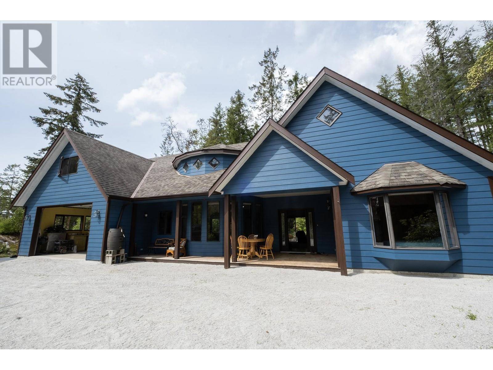 11832 SUNSHINE COAST HIGHWAY, Pender Harbour, BC V0N1Y2