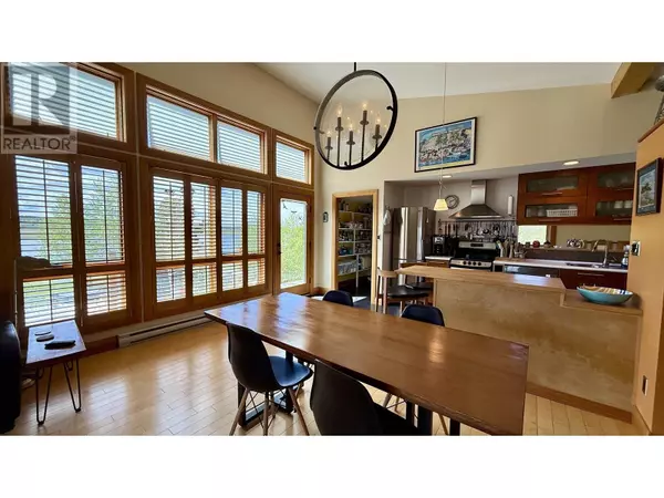 100 Mile House, BC V0K2E1,5460 CARLSON ROAD