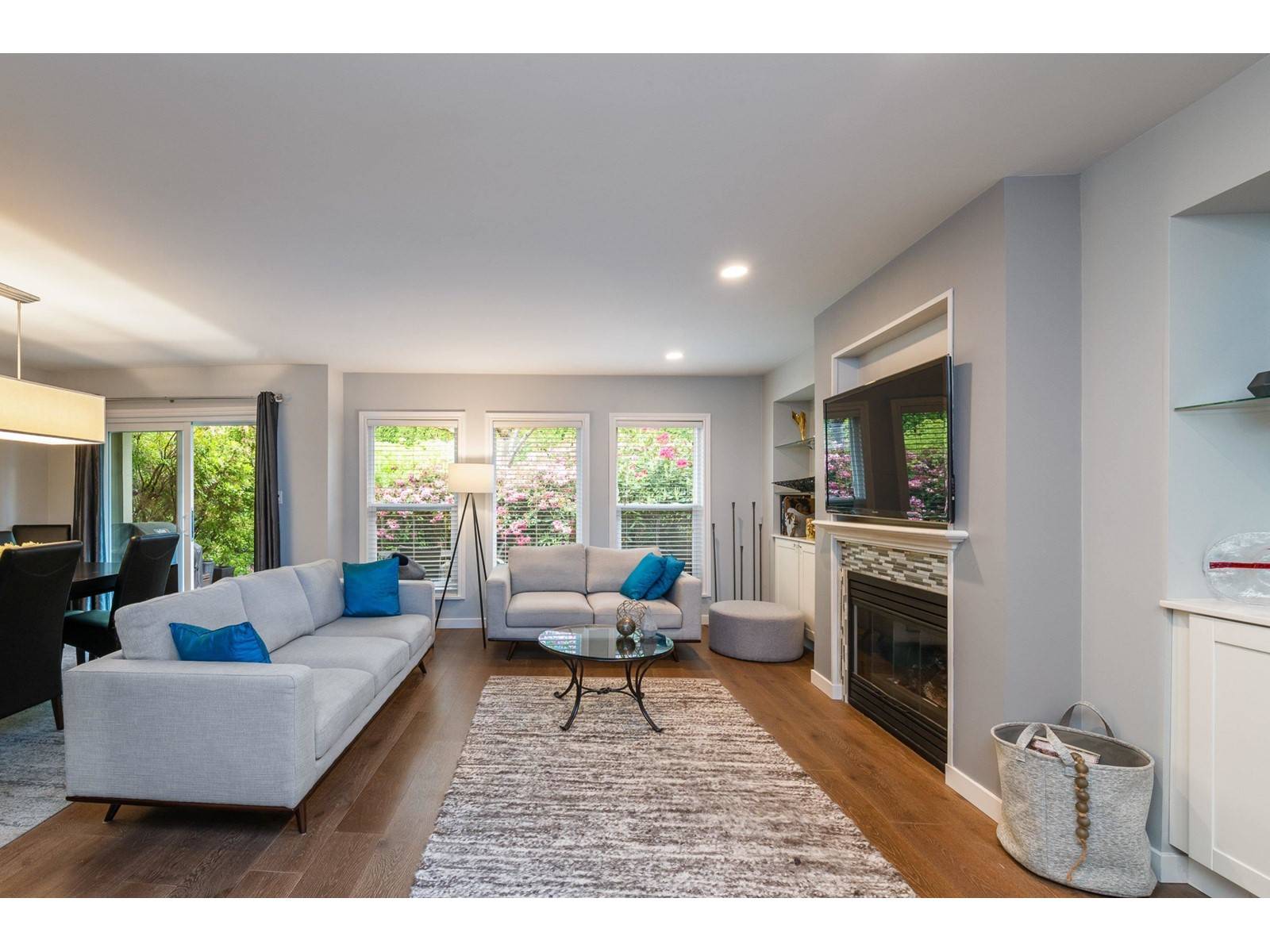 White Rock, BC V4B5J3,1452 STEVENS STREET