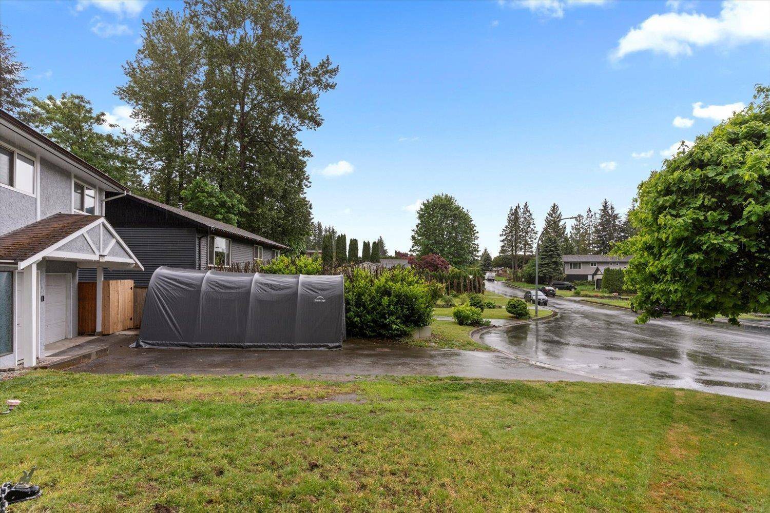 Mission, BC V2V5H3,7902 THRASHER STREET