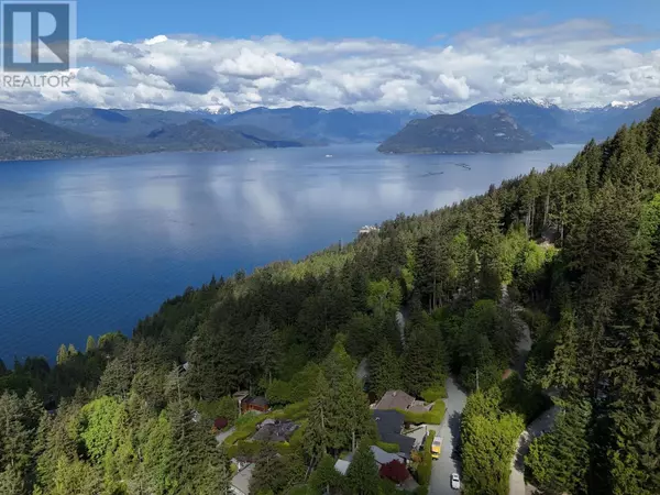 Lions Bay, BC V0N2E0,445 MOUNTAIN DRIVE