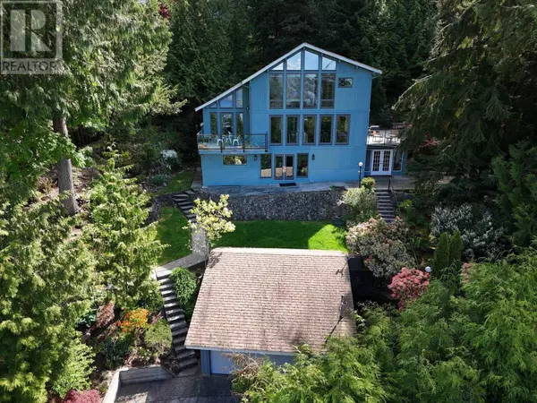 Lions Bay, BC V0N2E0,445 MOUNTAIN DRIVE