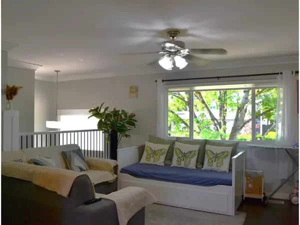 Surrey, BC V3S5K2,17486 61A AVENUE