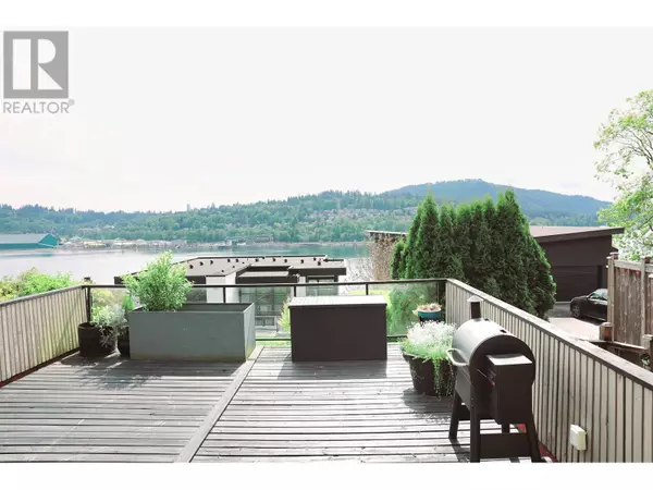 Port Moody, BC V3H3R2,18 AXFORD BAY