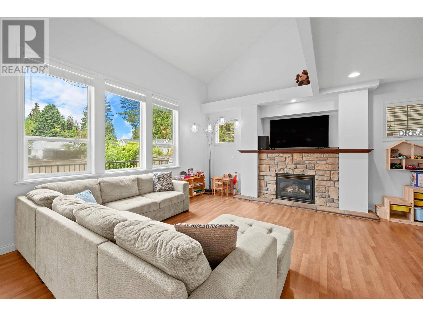 Maple Ridge, BC V2X2S4,21868 LOUGHEED HWY #109