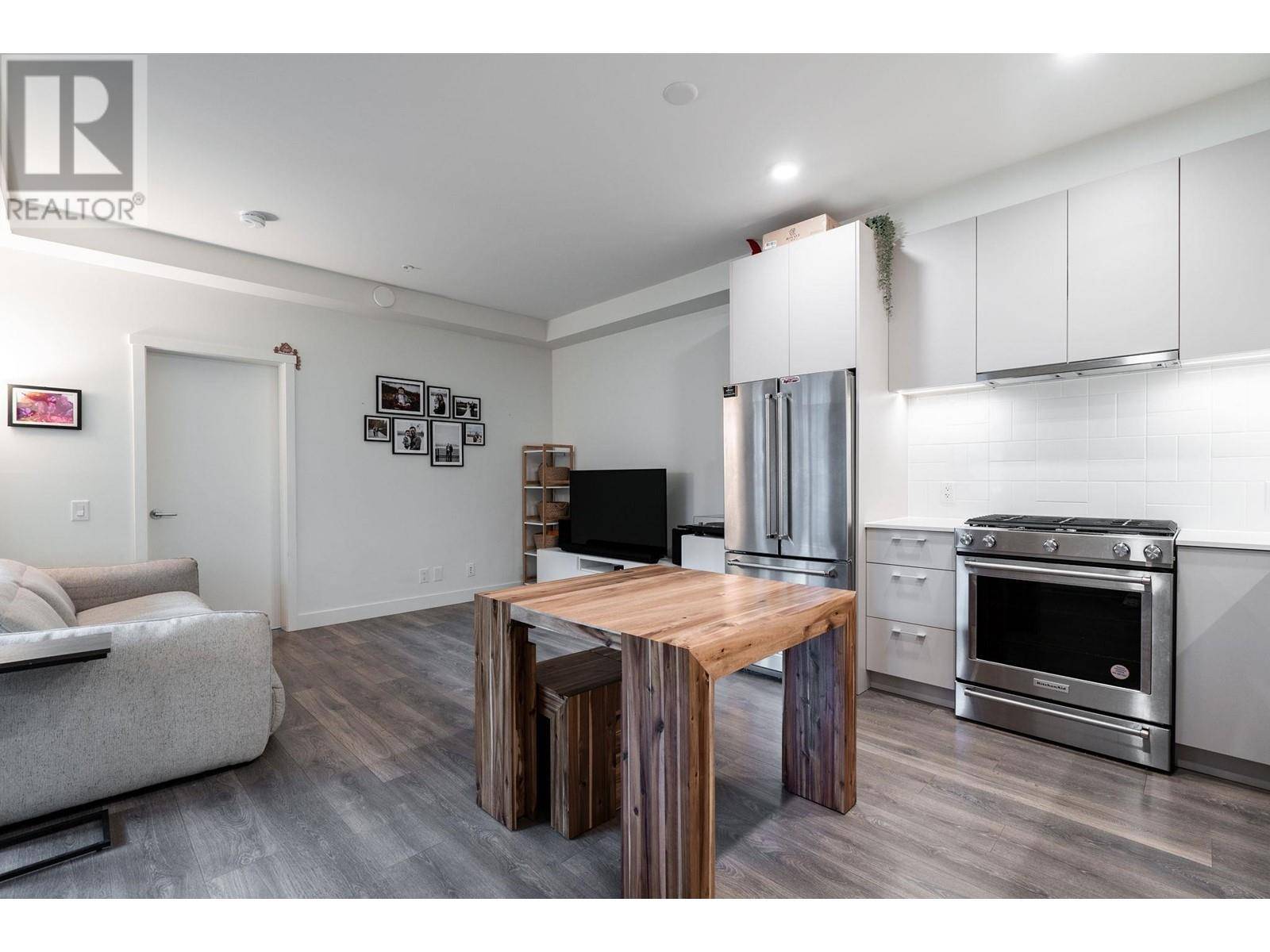 Coquitlam, BC V3J0N3,741 ANSKAR CT #101