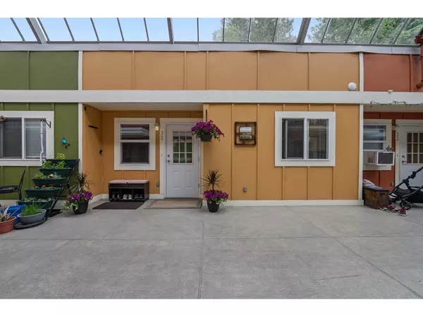 Langley, BC V1M3W3,20543 96 #32