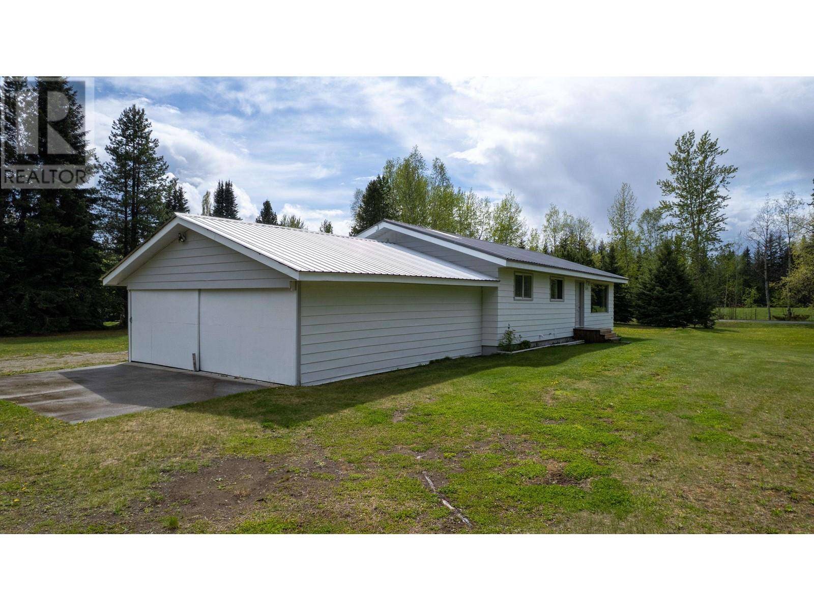 2645 GREEN ACRES ROAD, Prince George, BC V2N5Y8