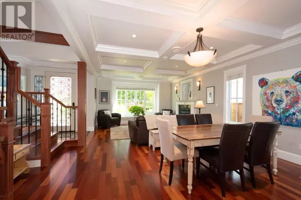 North Vancouver, BC V7M1V8,336 W 17TH STREET