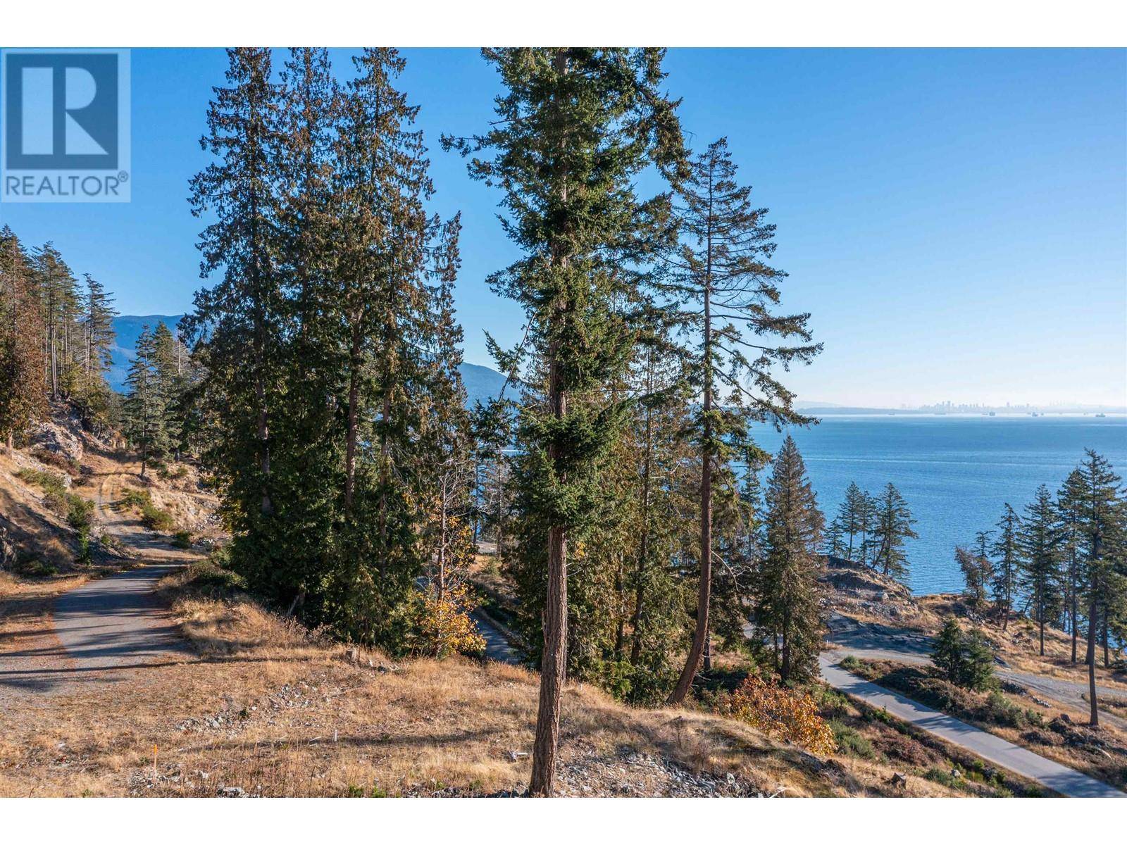 Bowen Island, BC V0N1G2,818 MCINTOSH LANE