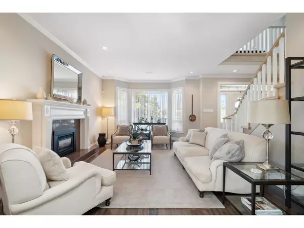 Abbotsford, BC V2T5G3,31471 PONDEROSA PLACE