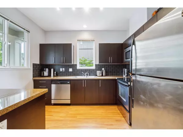 Surrey, BC V4N5T8,6575 192 ST #32