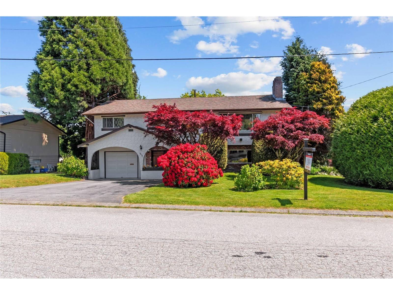 White Rock, BC V4B4S5,1518 PARKER PLACE