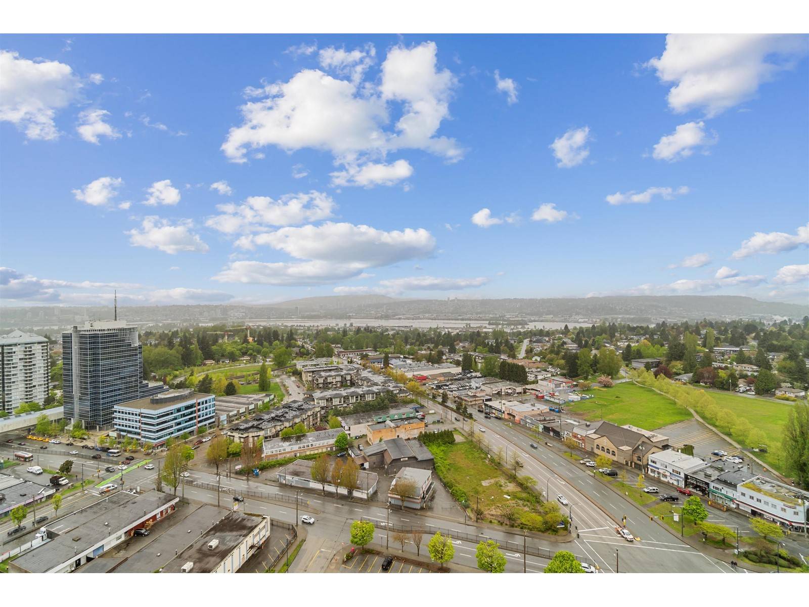 10750 135A #2402, Surrey, BC V3T0A4