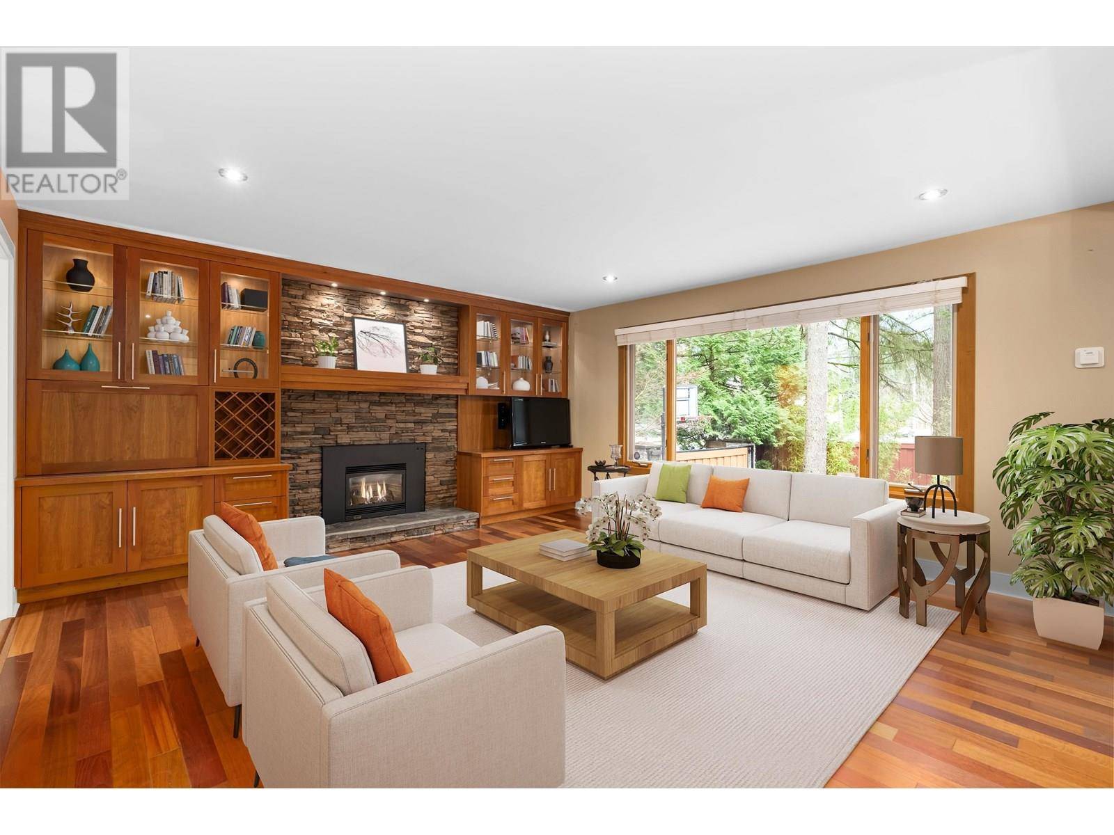 North Vancouver, BC V7R4K2,4793 CAPILANO ROAD