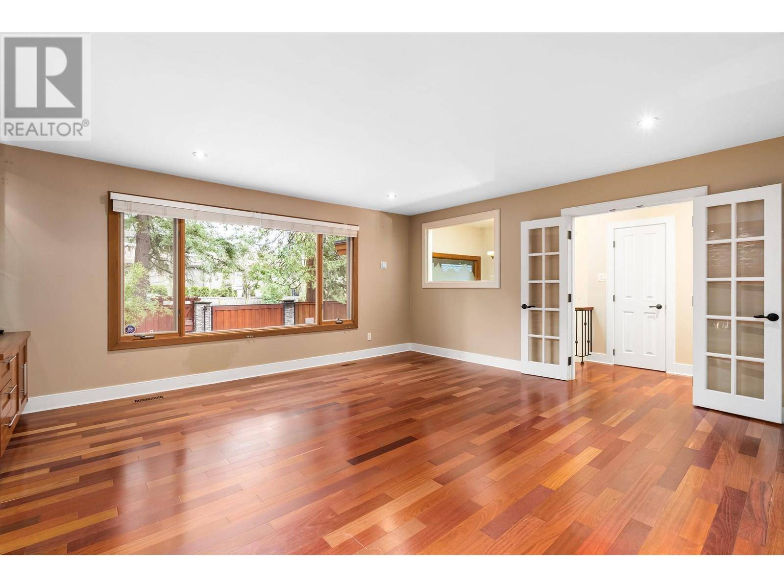 North Vancouver, BC V7R4K2,4793 CAPILANO ROAD