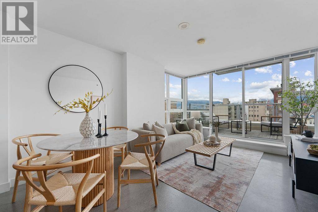 Vancouver, BC V6A0G3,231 EAST PENDER ST #807