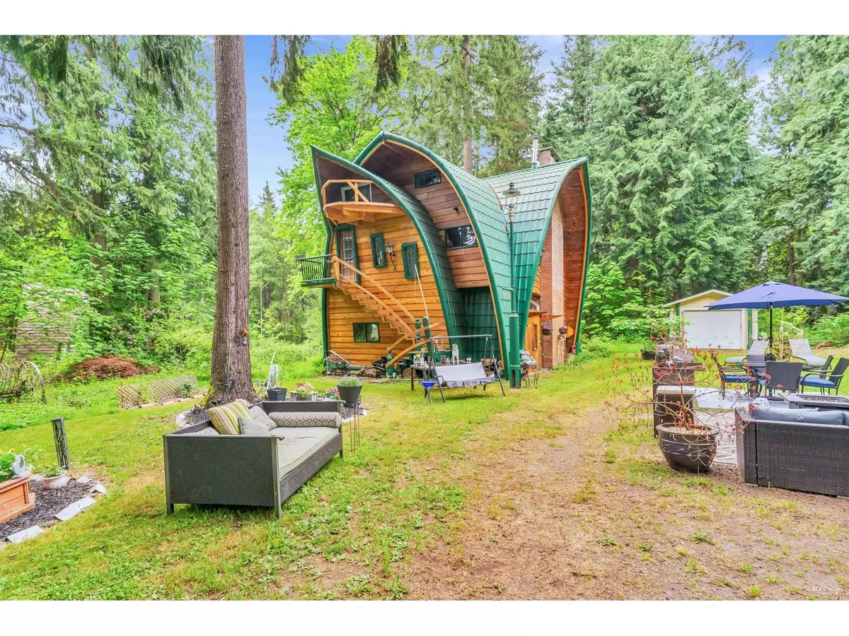 Langley, BC V3A8N5,21036 36 AVENUE