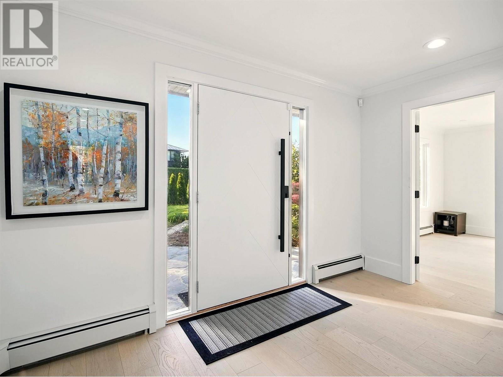 West Vancouver, BC V7W1Y2,6230 SUMMIT AVENUE