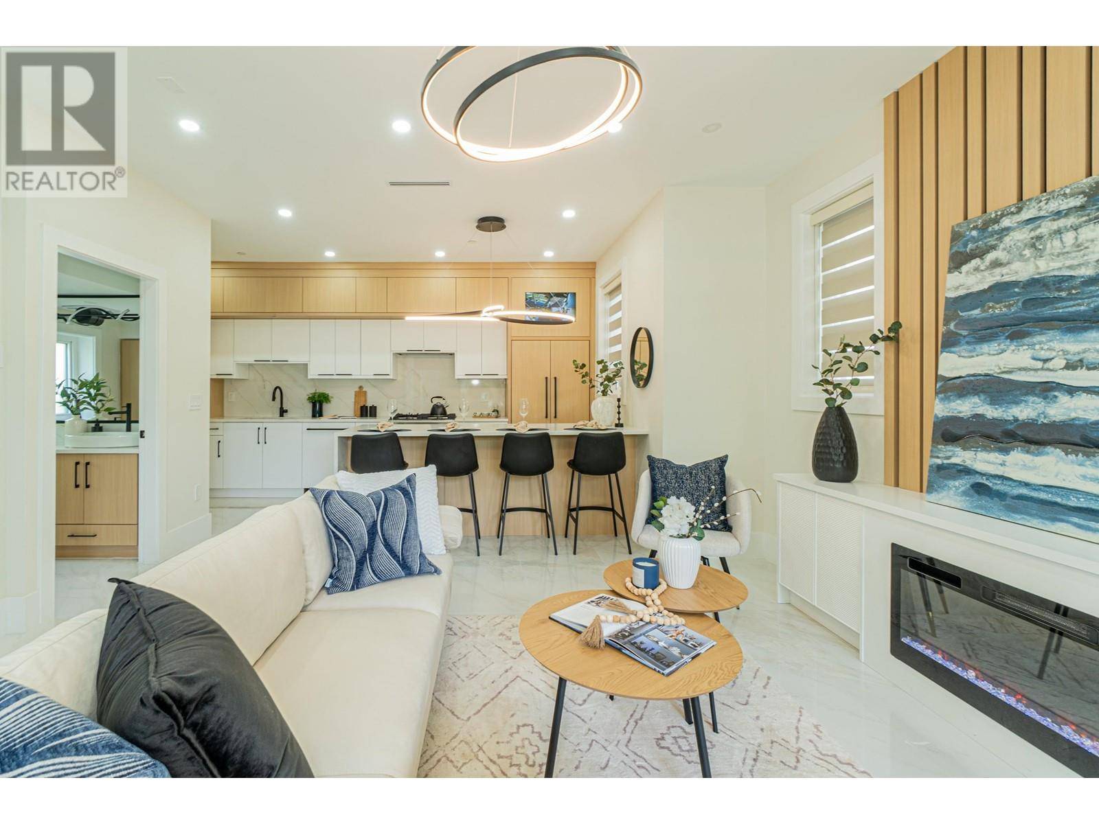 Vancouver, BC V6P2R9,1552 W 66TH AVENUE