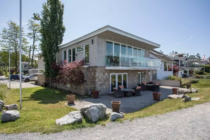 3128 O'HARA LANE, Surrey, BC V4A3E7