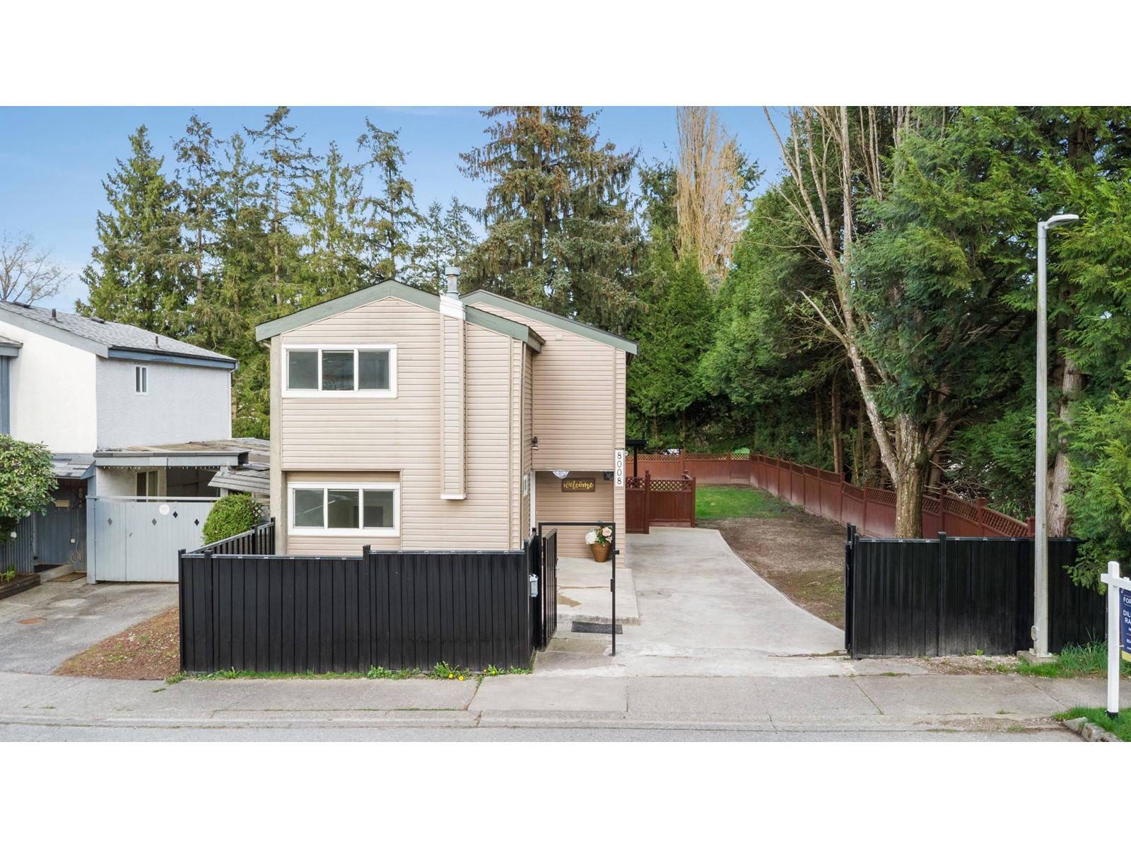 Surrey, BC V3W6R3,8008 139B STREET