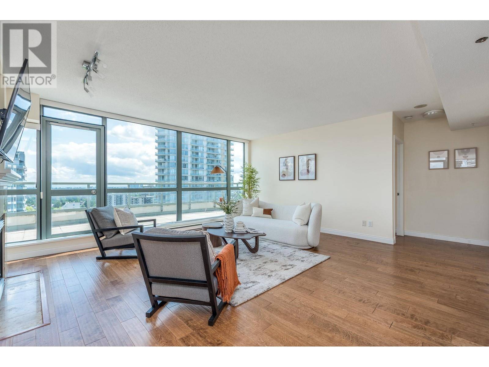 Burnaby, BC V5H4V9,4788 HAZEL ST #1702