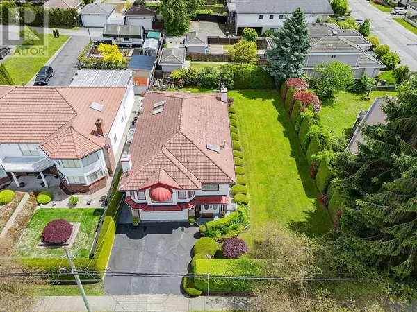 Burnaby, BC V5J3V3,7168 SUSSEX AVENUE