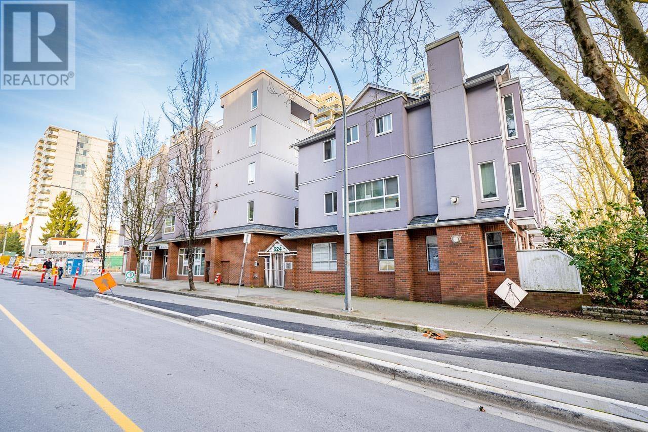 New Westminster, BC V3M1G8,624 AGNES ST #103