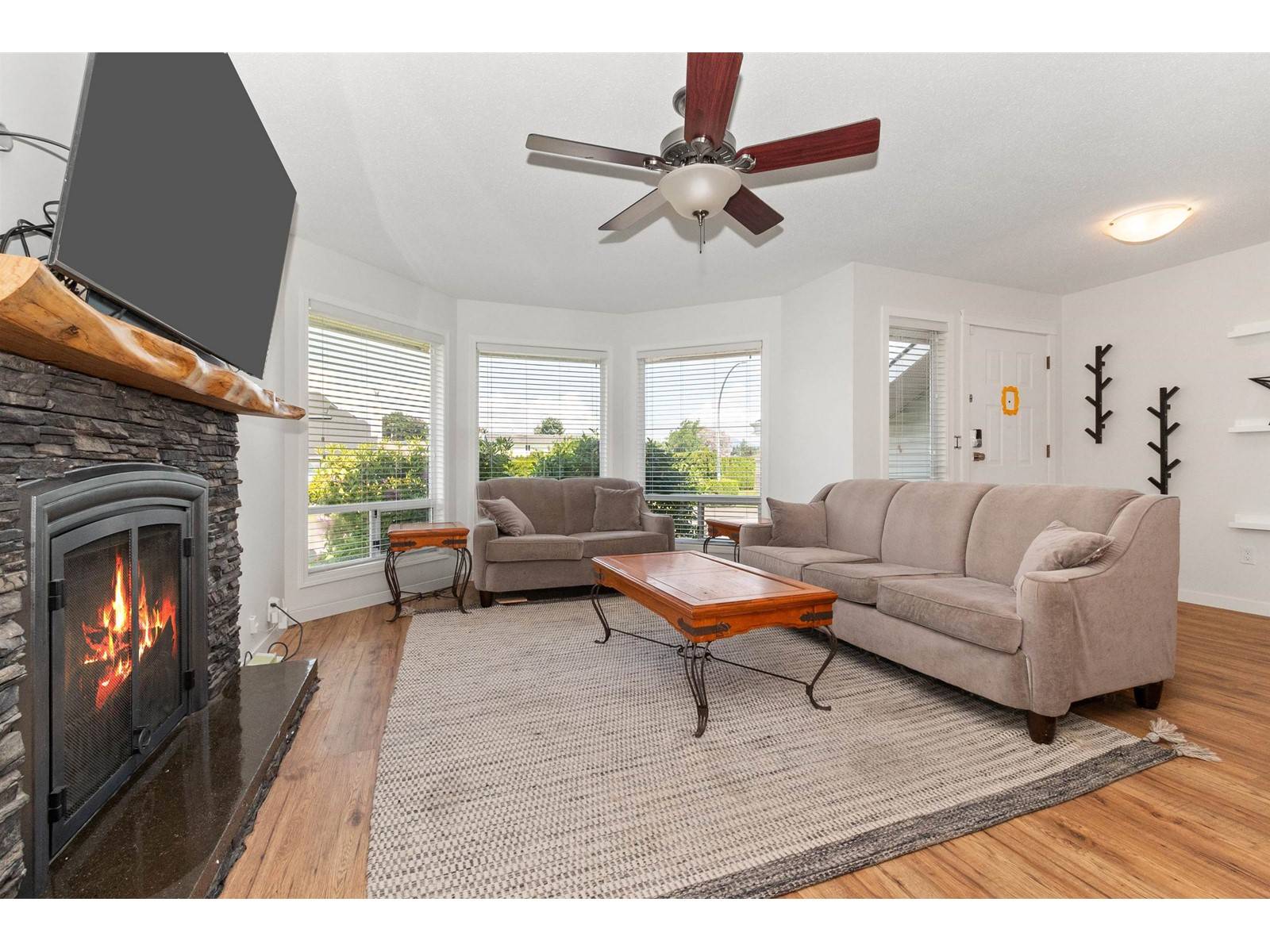 Chilliwack, BC V2R2V2,45210 BLUEJAY AVENUE|Sardis West Vedder