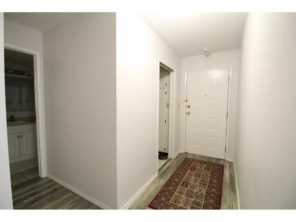 Abbotsford, BC V2T2H3,32025 TIMS AVE #204