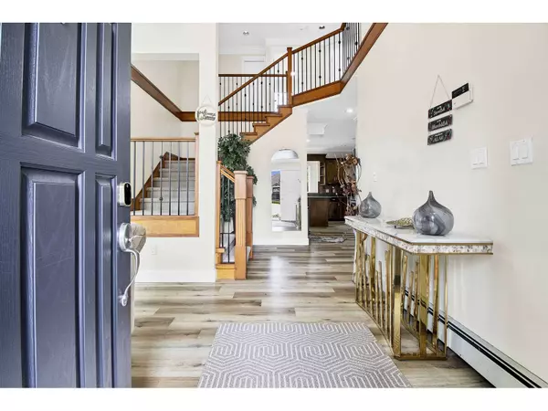 Surrey, BC V3S0T7,14845 72A AVENUE