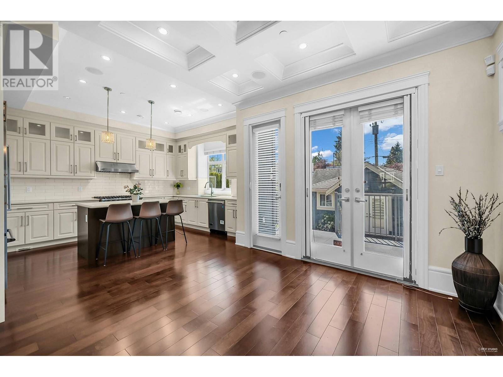 Vancouver, BC V6M2B1,1942 W 42ND AVENUE