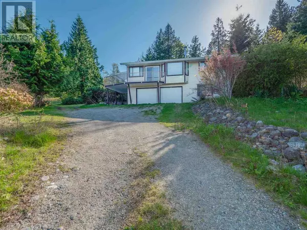 6377 N GALE AVENUE, Sechelt, BC V7Z0P7