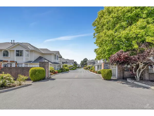 7955 122 #98, Surrey, BC V3W4T4