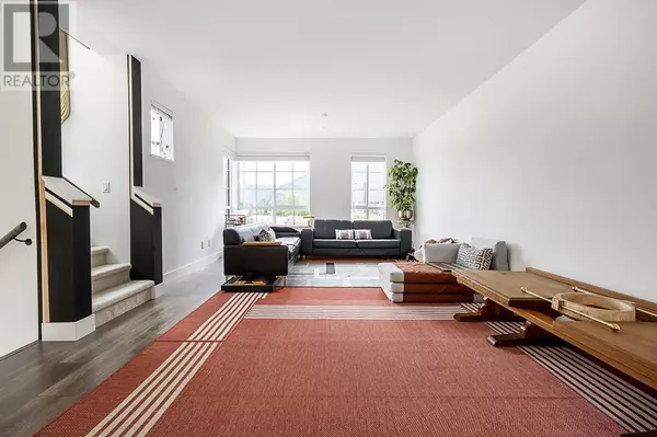 Squamish, BC V8B2A1,37981 HELM WAY