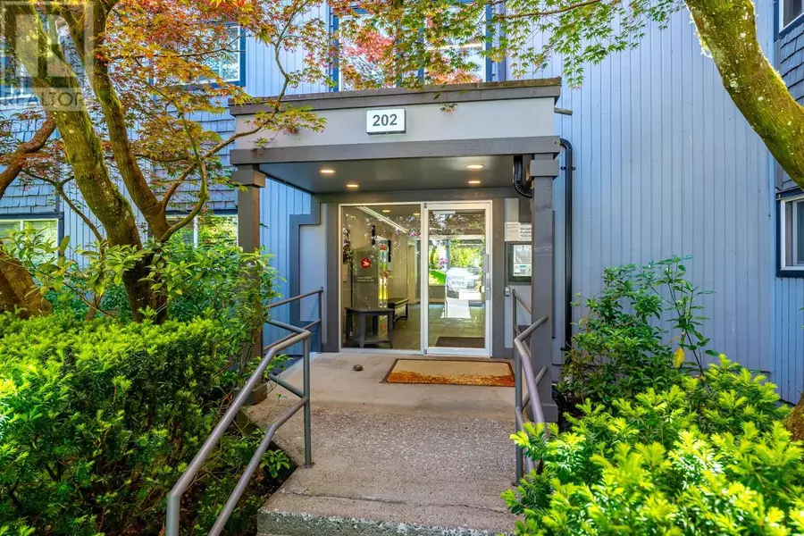 202 WESTHILL PL #229, Port Moody, BC V3H1V2