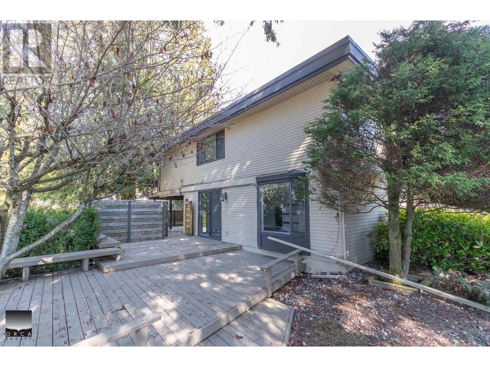 North Vancouver, BC V7R3P2,4524 MARINEVIEW CRESCENT