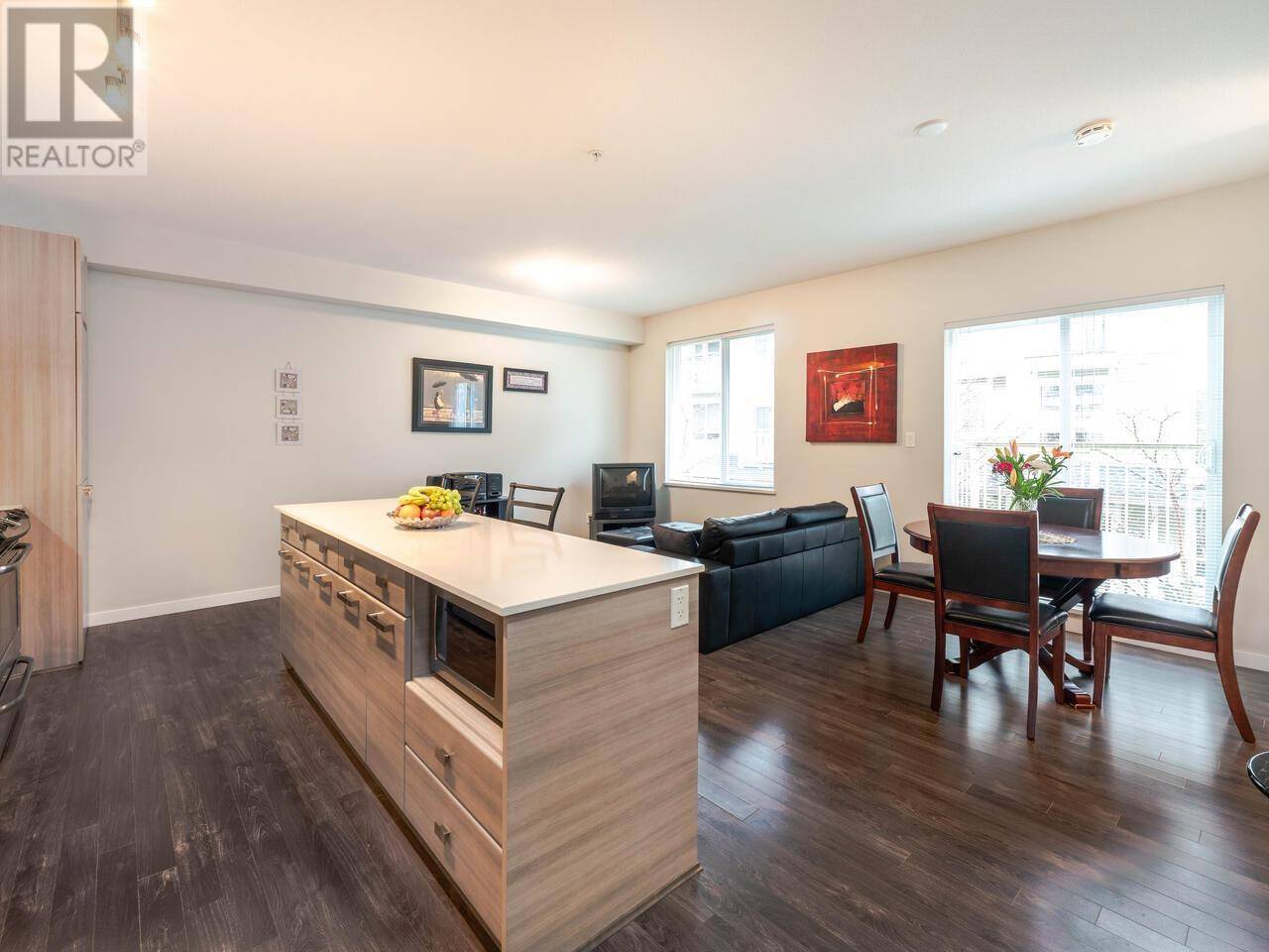 Burnaby, BC V5B1S9,6965 HASTINGS ST #12