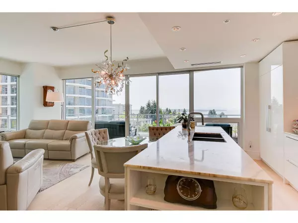 White Rock, BC V4B0C2,1500 MARTIN ST #506