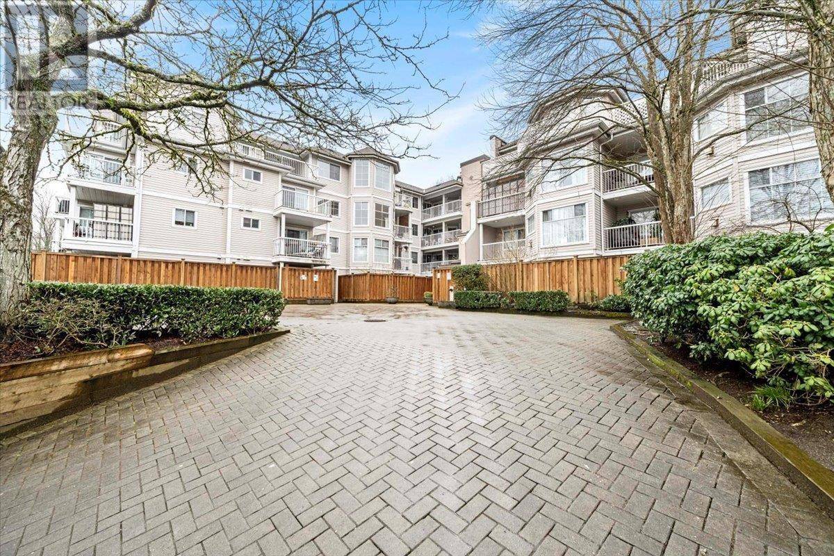 Port Coquitlam, BC V3C6L7,2678 DIXON ST #215