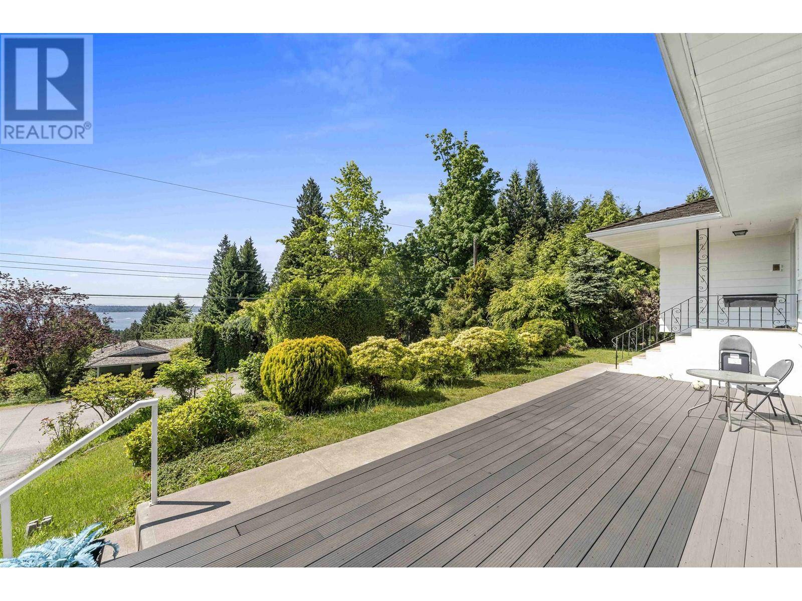 West Vancouver, BC V7V2Z5,1895 ROSEBERY AVENUE