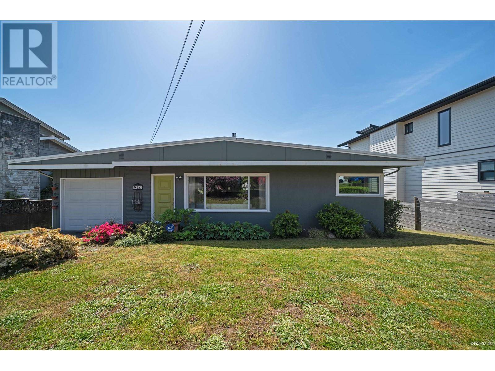 916 STEWART AVENUE, Coquitlam, BC V3K2N6