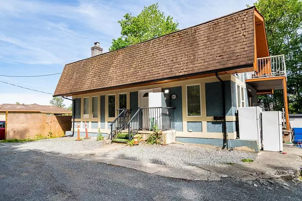 Surrey, BC V4N4J1,19273 80 AVENUE