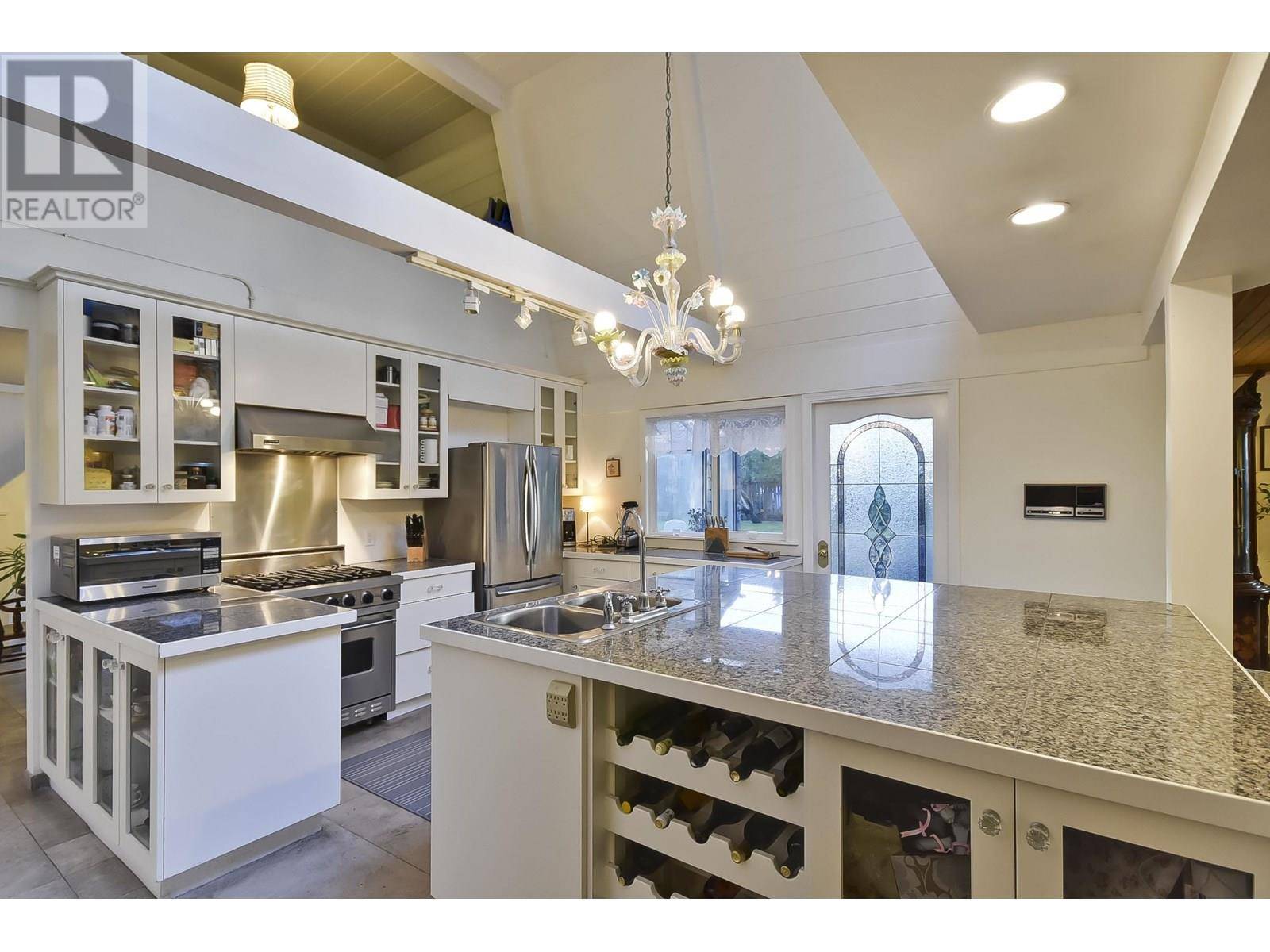 Delta, BC V4M2C2,4943 CLIFF DRIVE